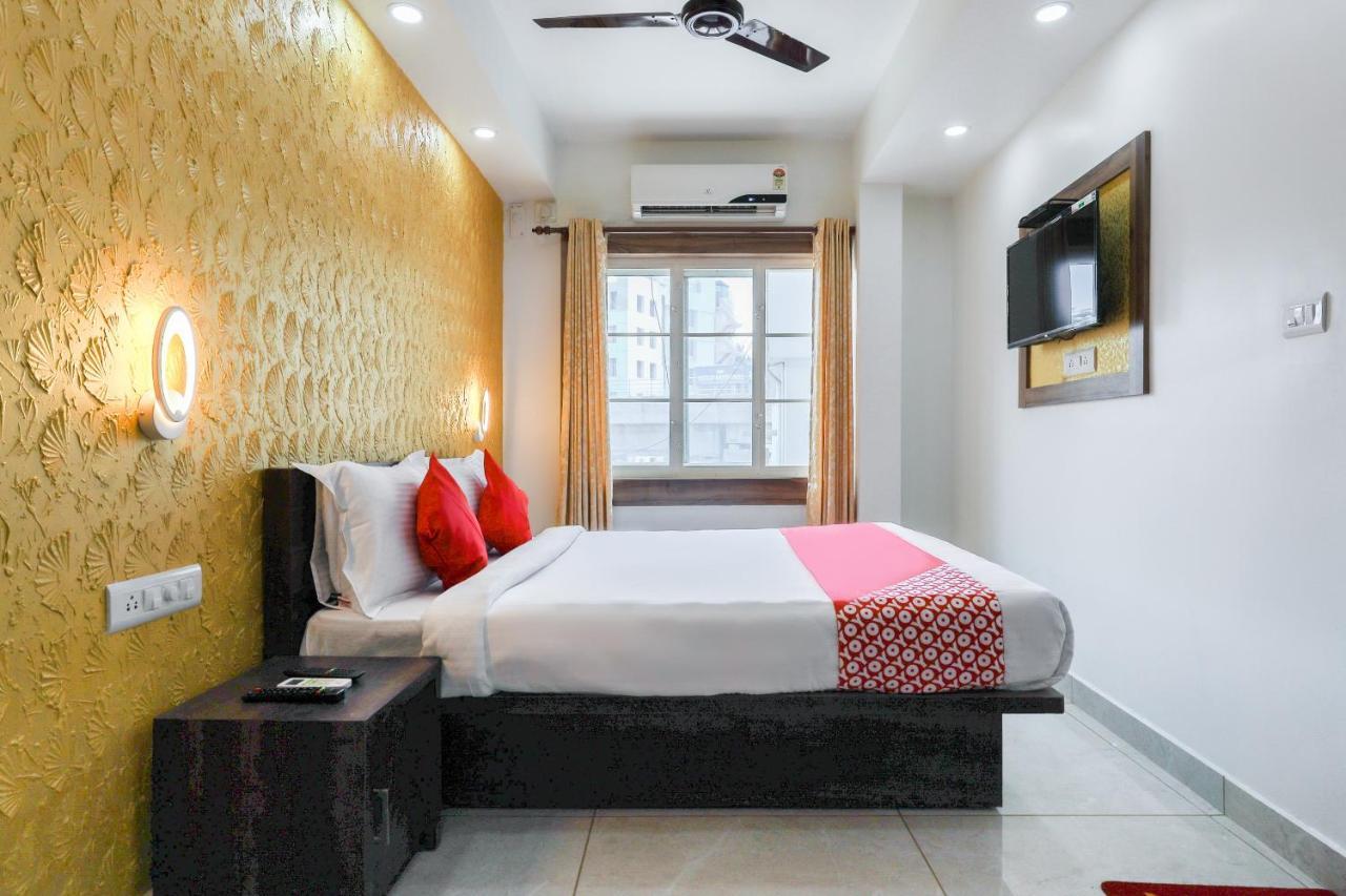 Kochi Capital O 71307 Feathers酒店 外观 照片